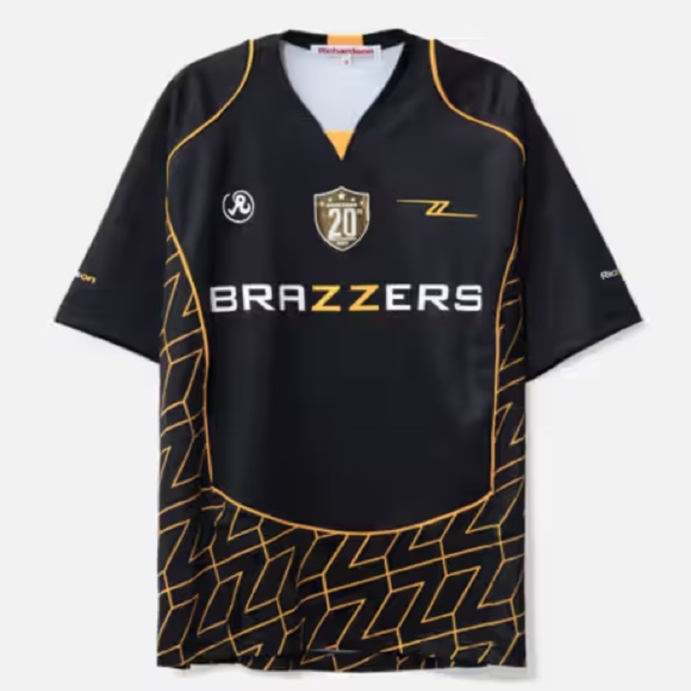 Richardson x Brazzers Soccer Jersey 🔥
Unisex fit — streetwear / soccer style